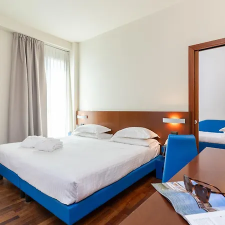 Hotel Balance